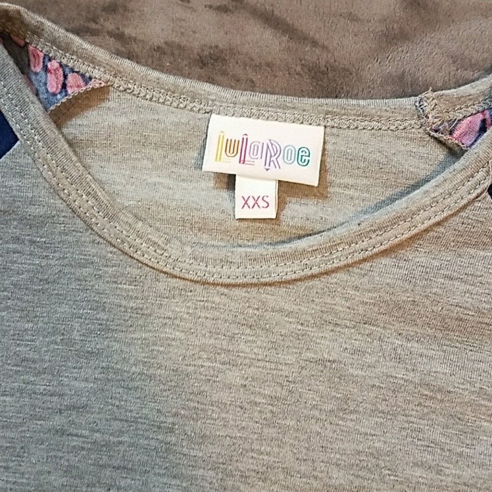 NWOT Lularoe tee - Picture 3 of 5